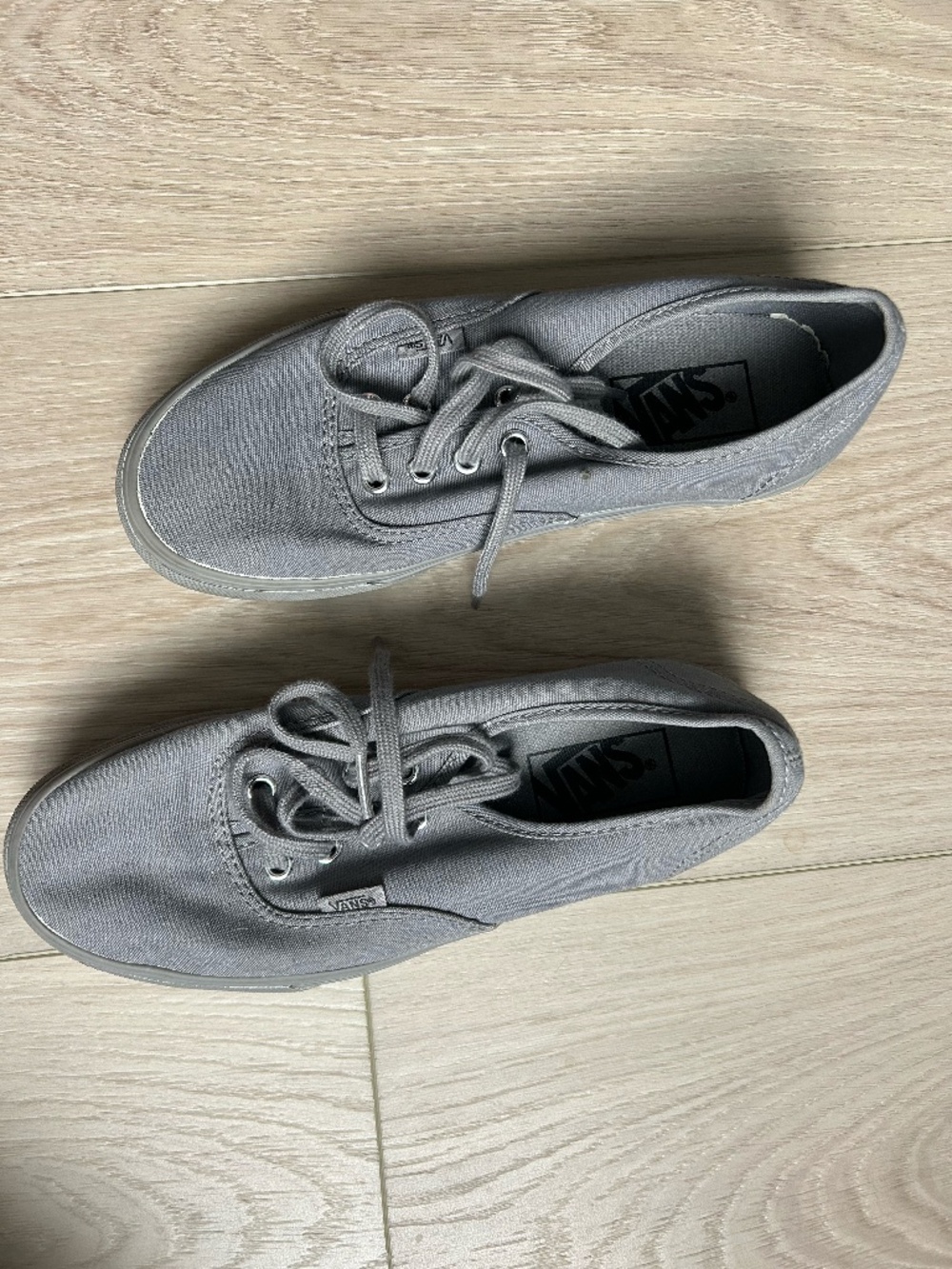 Vans - Picture 2 of 3